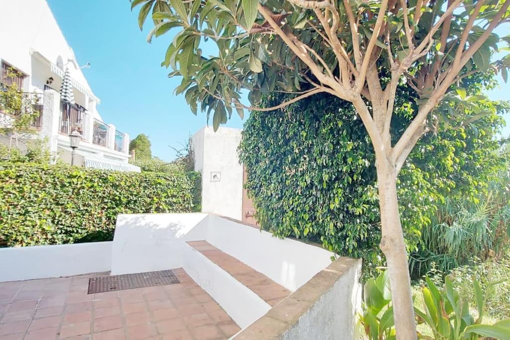 Apartamento Entero Con Solarium En Sabinillas, Con Piscina Y Al Lado Del Puerto De La Duquesa Manilva Exterior photo