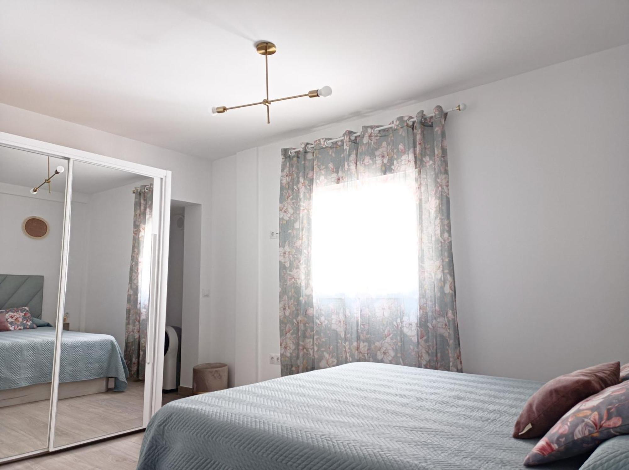 Apartamento Entero Con Solarium En Sabinillas, Con Piscina Y Al Lado Del Puerto De La Duquesa Manilva Exterior photo